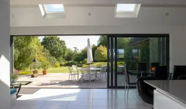 Large Sliding Door. Vista XL Visoglide plus Smarts